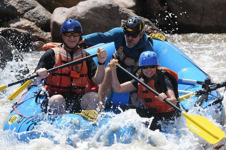 Ganztägiges Wildwasser-Rafting-Abenteuer in der Royal Gorge Cañon City CO