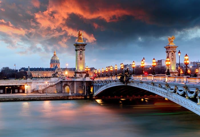 Paris Illuminations Tour with Moulin Rouge Show and Cruise Option