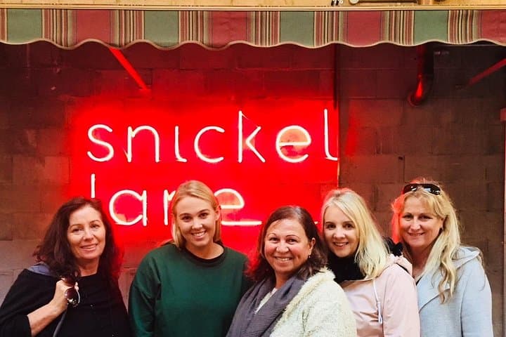 Auckland Small-Group Walking Tour with Treats