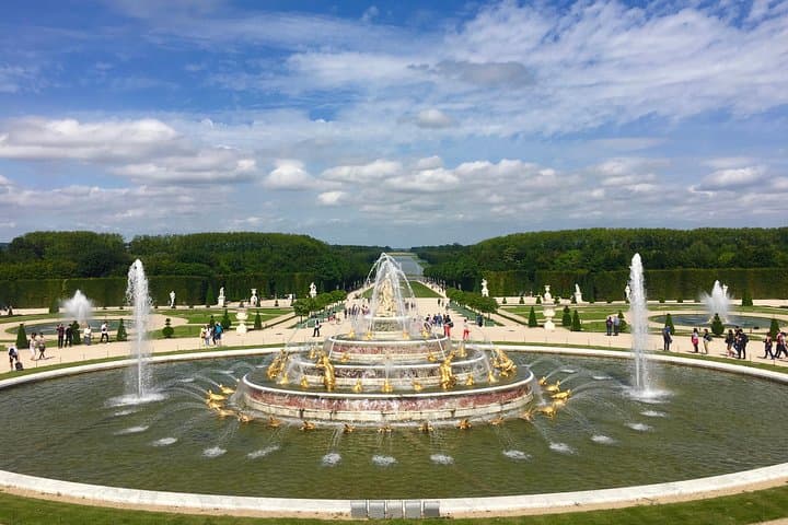 Versailles Palace & Marie-Antoinette's Estate Full Day Private Tour from Paris