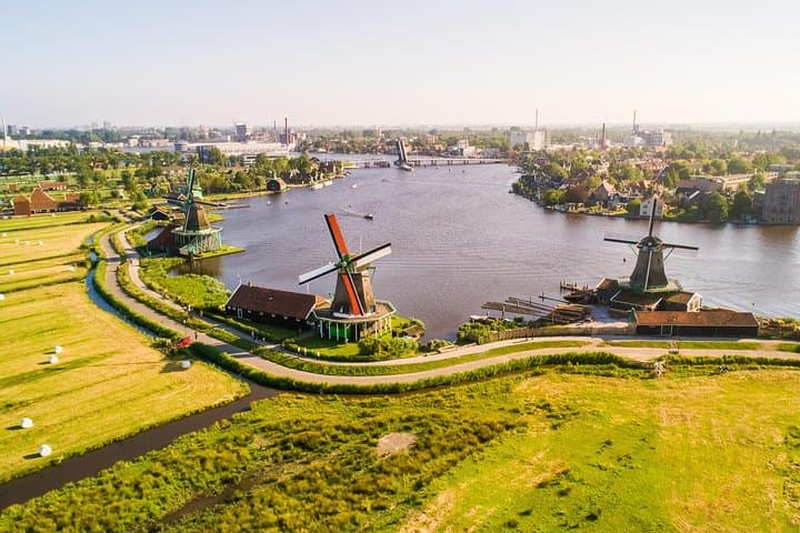 Amsterdam: Keukenhof, Zaanse Schans & Volendam Tour