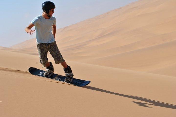 Sandboarding Swakopmund Namibie