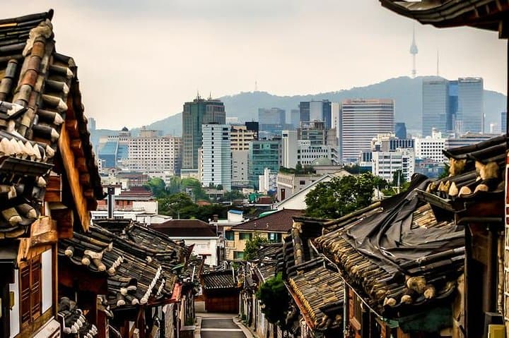 Walking Tour with Gyeongbokgung Palace, Bukchon, Insadong
