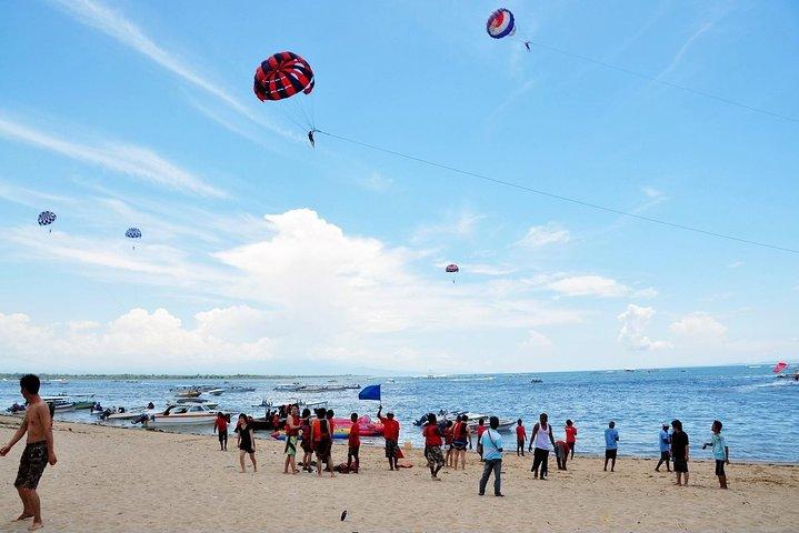 Pacchetto di sport acquatici a Tanjung Benoa (mezza giornata)