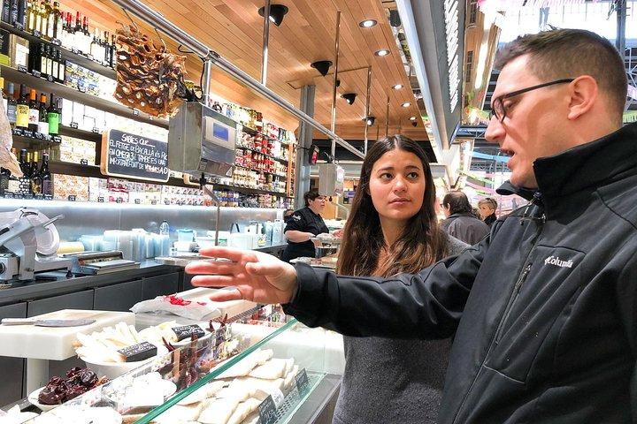 Tour privato del mercato di Barcellona e lezione di cucina di paella con Josh