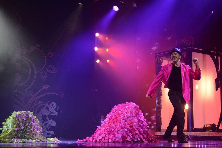 pris Las Vegas-Style Magic Show! Charles Bach Wonders!