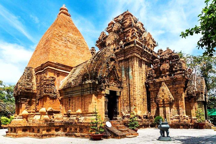 ニャチャン:必見の人気スポット ニャチャン市内旅行