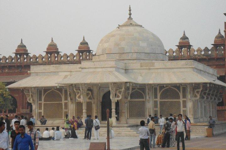Excursão Histórica a Agra e Fatehpur Sikri com a Aldeia Korai