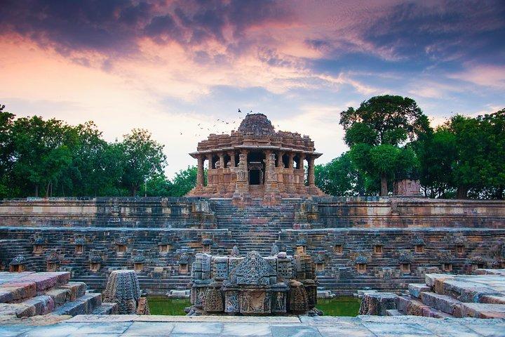 Tour panoramico di Patan e Modhera da Ahmedabad
