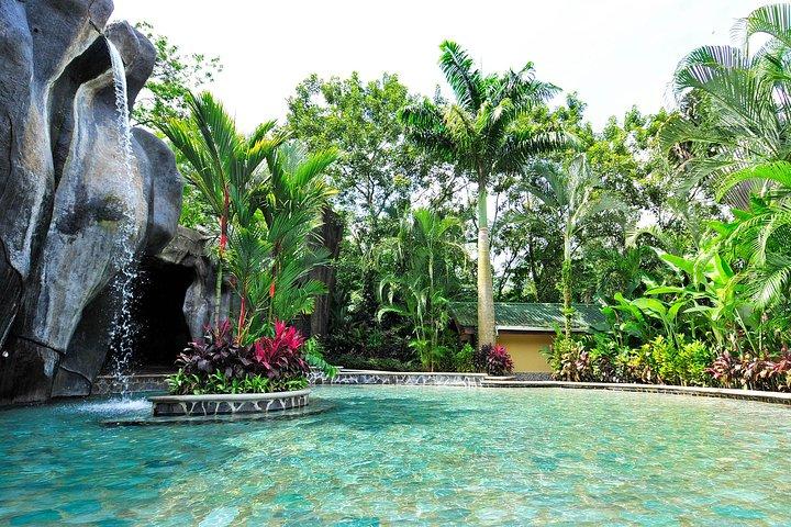 Arenal Volcano Lava Trail e Baldi Hot Springs com jantar