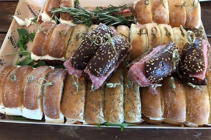 Long Island Wine and Food Day Trip with Sommelier host from NYC