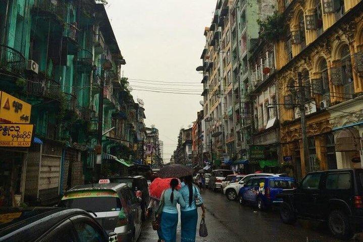 Charme culturel de Yangon: visite guidée d'une journée