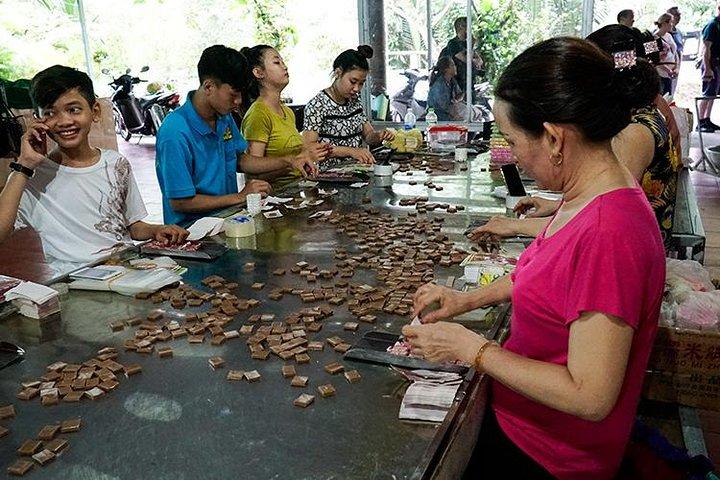 Mercado flotante autêntico do Delta do Mekong dia inteiro: privado ou grupo