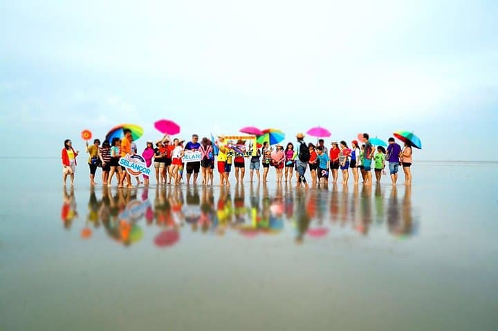 Kuala Selangor Sky Mirror Experience – Natural Mirror Beach Tour