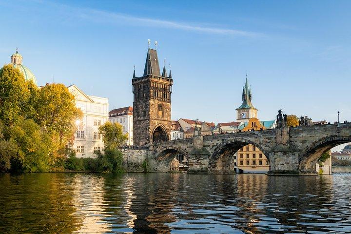 Tour de Praga de dia inteiro com o Castelo de Praga, almoço e cruzeiro de Vltava