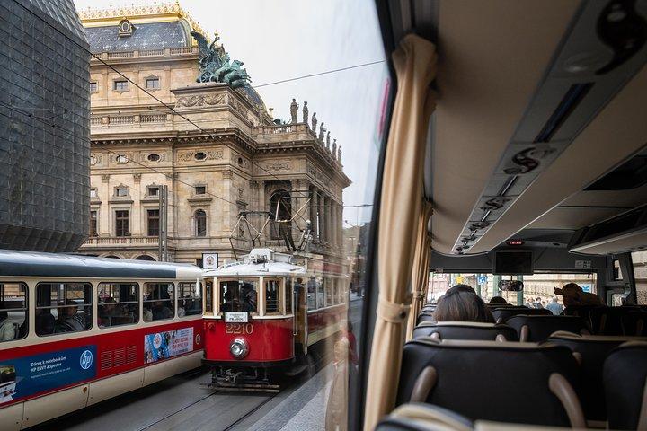 Tour de Praga de dia inteiro com o Castelo de Praga, almoço e cruzeiro de Vltava