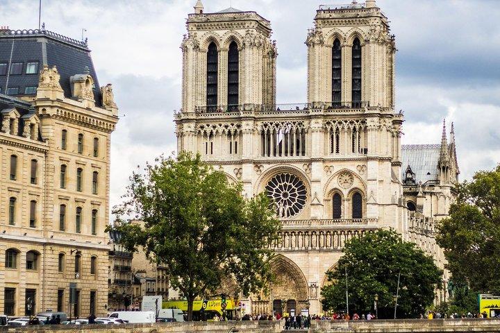 Paris & Giverny an einem Tag mit Mittagessen und VIP-Hin- und Rückfahrt