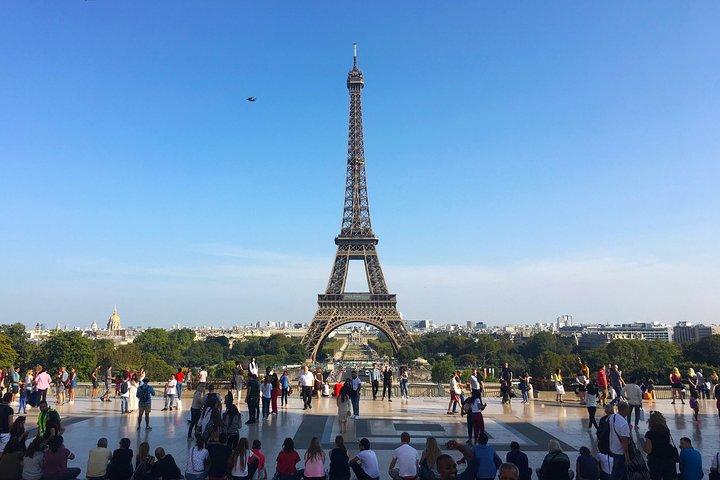 Paris & Giverny an einem Tag mit Mittagessen und VIP-Hin- und Rückfahrt