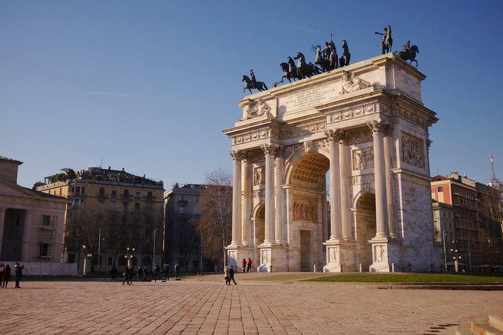 Highlights of Milan Private Guided Tour with Duomo Cathedral