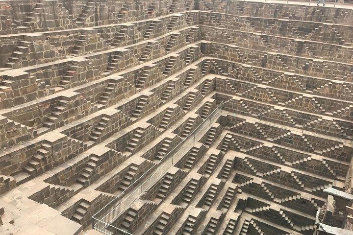 Visita guidata a Bhangarh infestato e Abhaneri a un passo da Jaipur