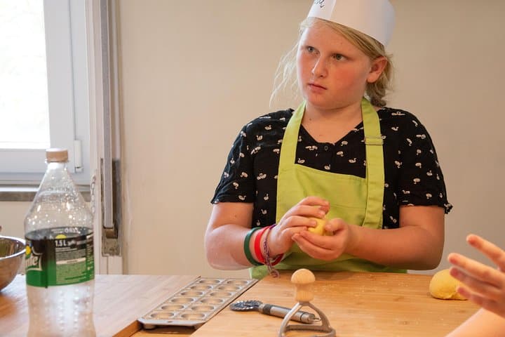 Ravioli, Fettucine & Tiramisu Cooking Class in Rome