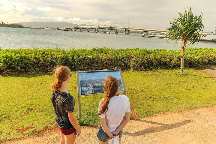オアフ島の魅力 : パール ハーバー、アリゾナ記念館、ポリネシア カルチャー センター