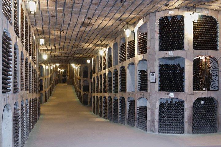 GROUP-Milestii Mici Winery, Transnistria und Bender Fortress