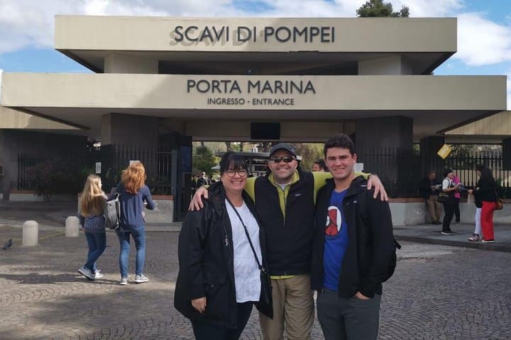 Pompeii and Herculaneum Skip-The-Line with Lunch&WineTasting from Rome