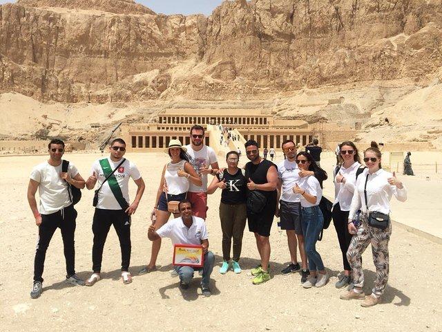 シャルムエルシェイクから飛行機でルクソールへの日帰り旅行