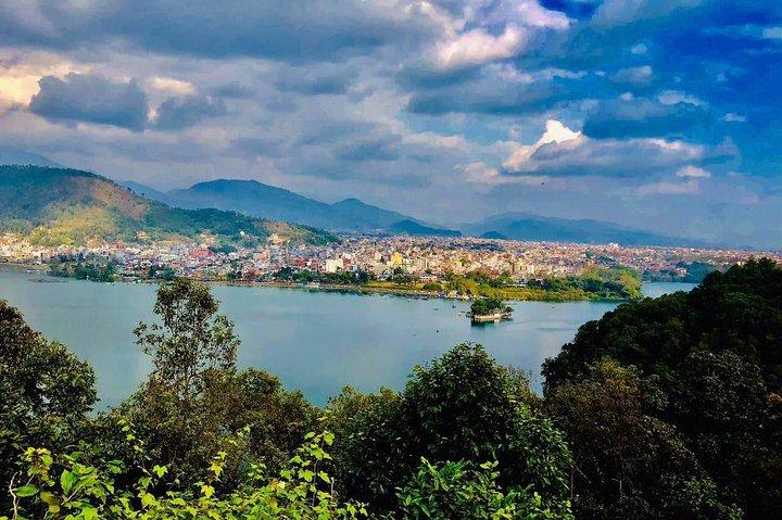 Sarangkot Sunrise View en City Tour in Pokhara, Nepal