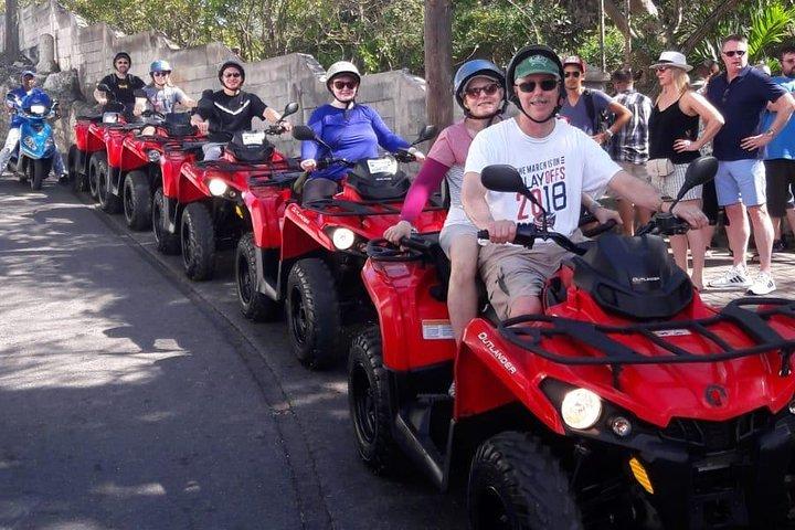 ナッソーのATVツアーを自分で運転(ドライバー21歳+有効なライセンス)