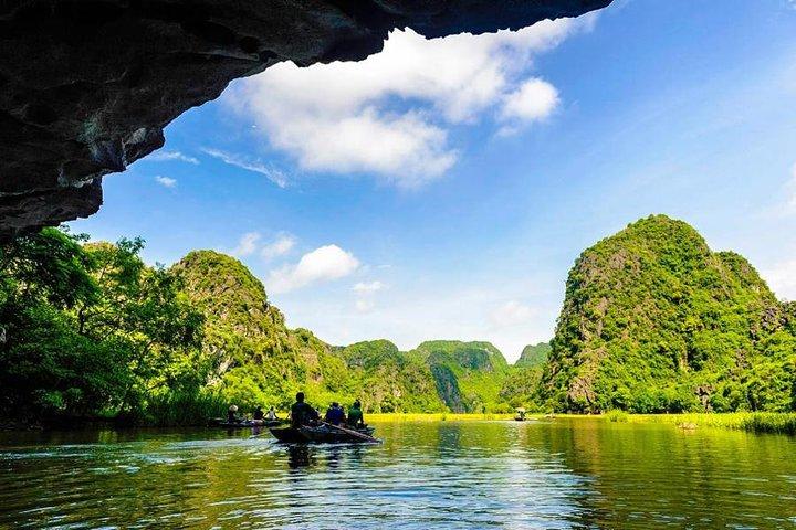 Hanoi - Hoa Lu Ancient & Tam Coc - Halong Bay pakke tur 6days 5nights