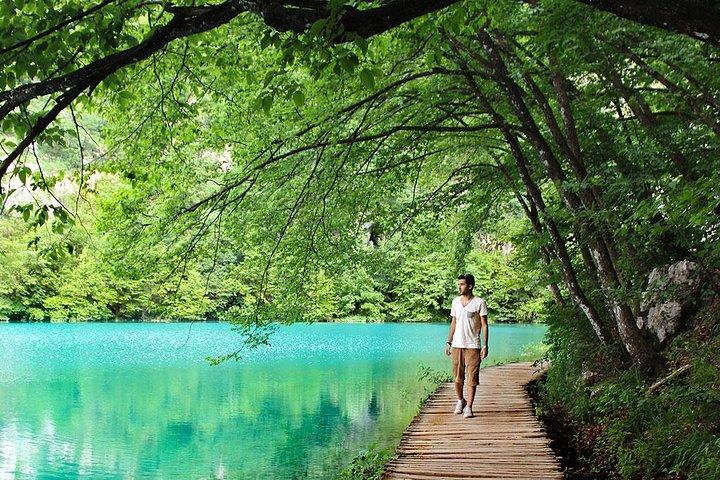 Plitvicer Seen – Tagestour mit Bootsfahrt – TICKETS RESERVIERT