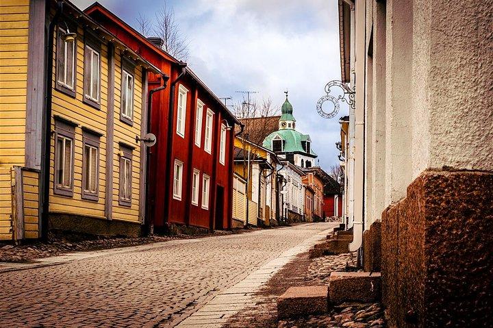 Helsinki: Privat VIP tur til middelalderlige Porvoo (snacks inkl)
