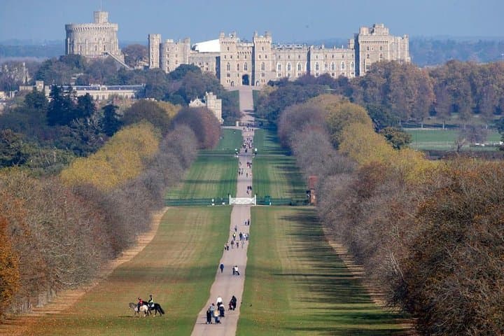 Windsor, Oxford and Stonehenge Private Tour with Tickets