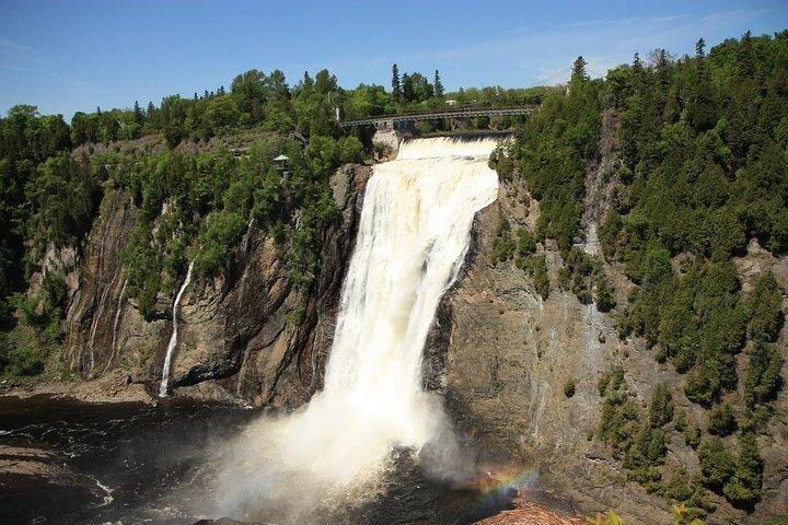 モントリオール発ケベック・シティーとモンモランシーの滝日帰り旅行