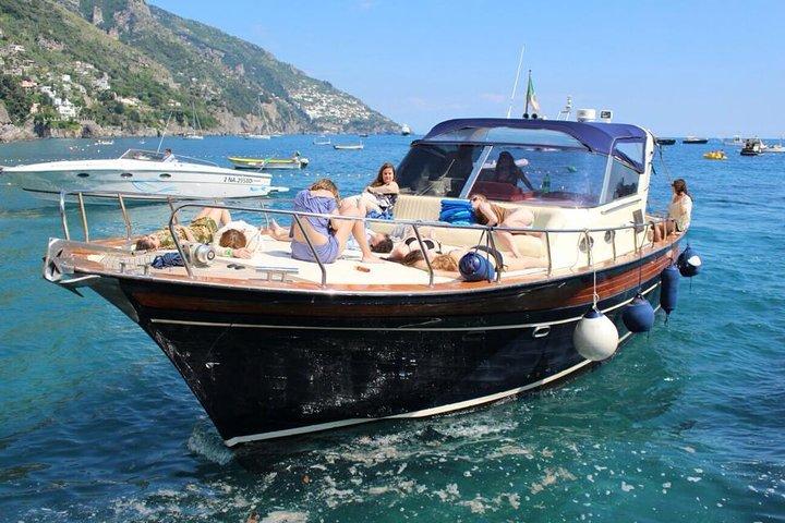 Excursão de barco particular em Capri saindo de Positano