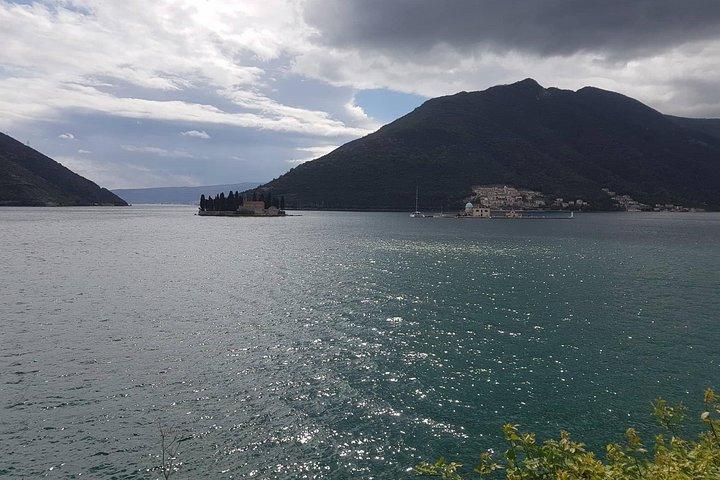 Boka Bay-tour per auto of speedboot (privétour)
