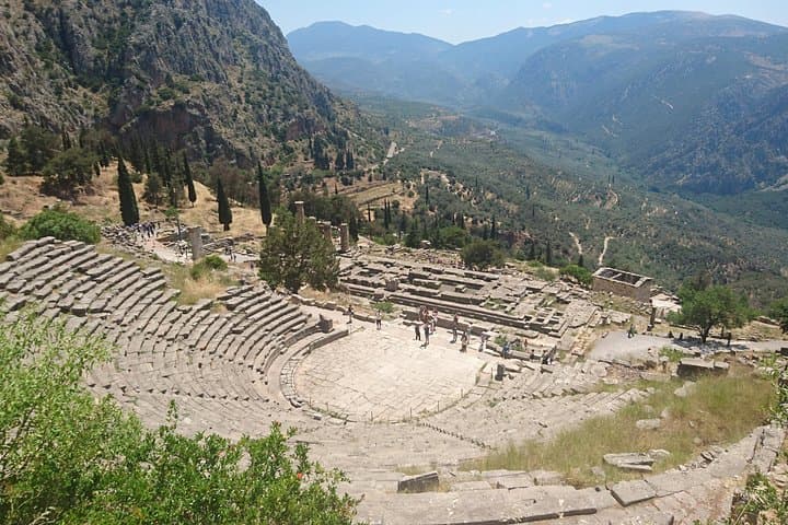2-Day Tour to Delphi & Meteora with Guide and Tickets From Athens
