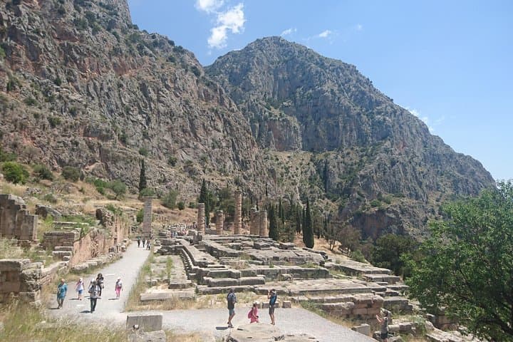 2-Day Tour to Delphi & Meteora with Guide and Tickets From Athens
