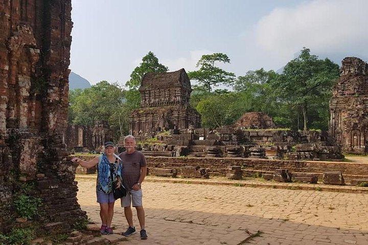MY SON HOLYLAND & HOI AN WALKING TOUR - プライベートガイド付きツアー