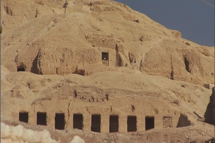 Half day Tour to the Valley of Queens and Nobles