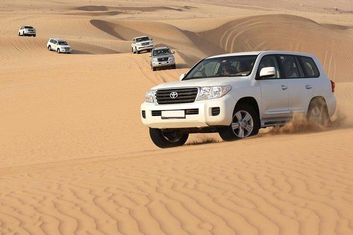 Recorrido por la ciudad de Dubái y safari por el desierto con paseo en quad