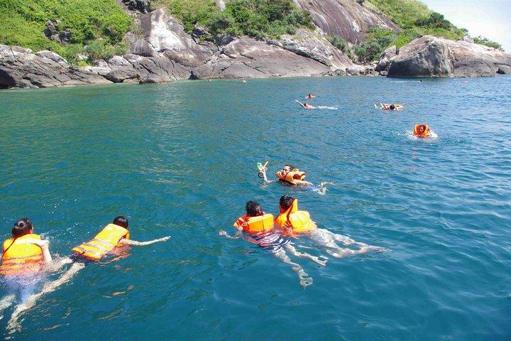 Cham Island Tour Snorkling -Solbadning - Nice Beach - Speedbåd