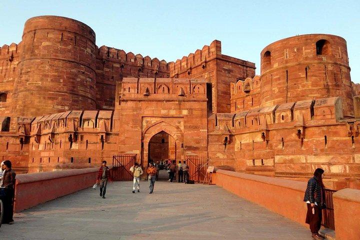 Tour privato di Taj Mahal e Agra da Delhi in auto