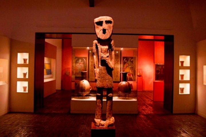 Huallacmarca Pyramid & Larco Museum - Footprints of the past