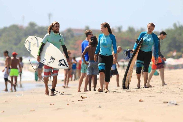 Fun Surf met ervaren coaches op Kuta Beach with Us!