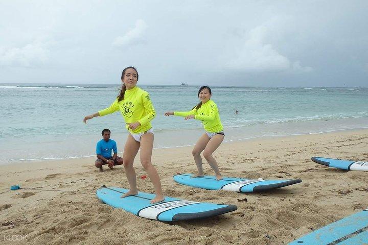 Fun Surf met ervaren coaches op Kuta Beach with Us!