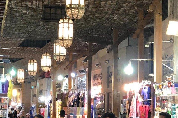 Dubai Gewürz-, Gold- und Textil-Souks-Tour.
