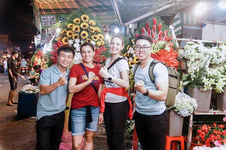 Saigon After Dark With Seafood, Beer & Live Music Bar